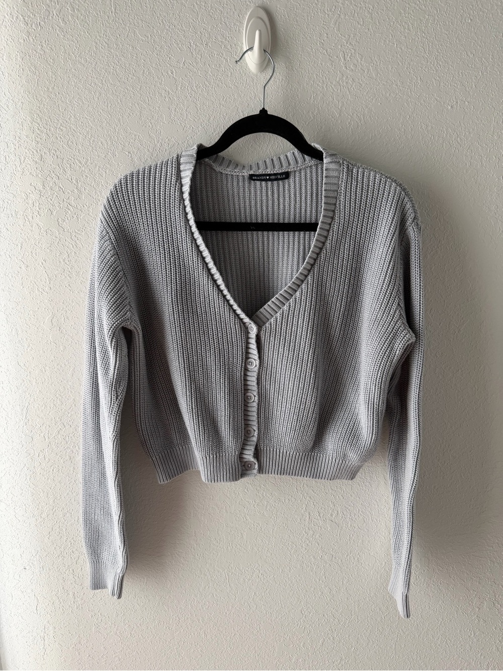 Brandy Melville Light Gray Ribbed V-Neck Cropped Cardigan Sweater